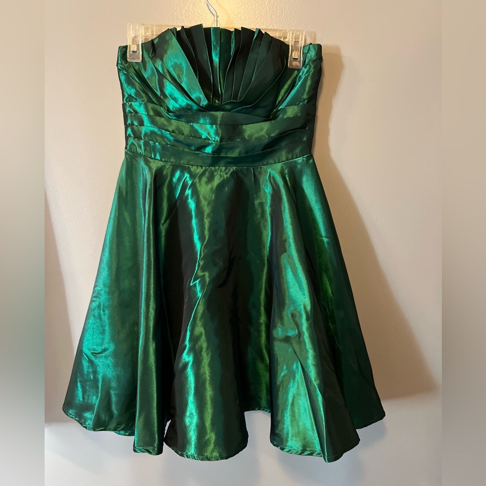 Rixxi, junior formal dress. Size 5